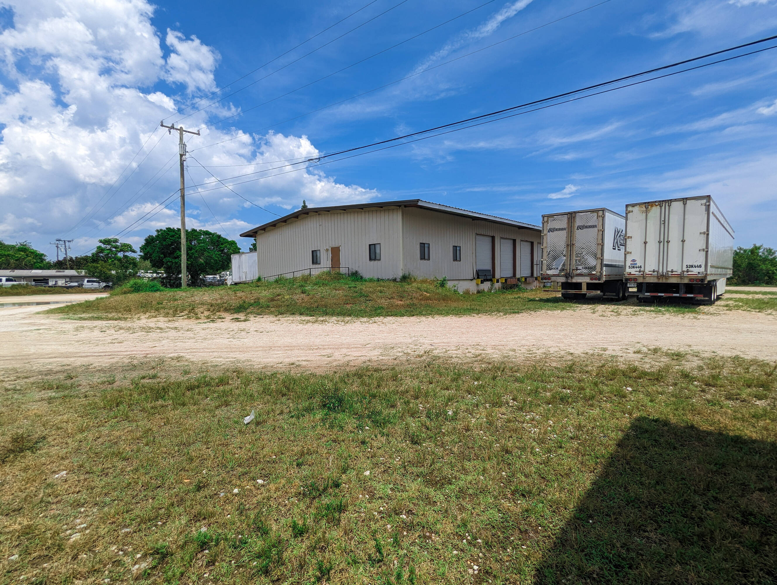 Industrial Cross-docking Warehouse